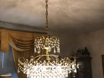 moving chandelier